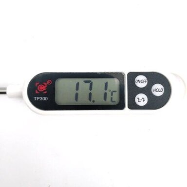 Digital Pocket Thermometer -50 °C ~ +300 °C Digital Pocket Thermometer -50 °C ~ +300 °C